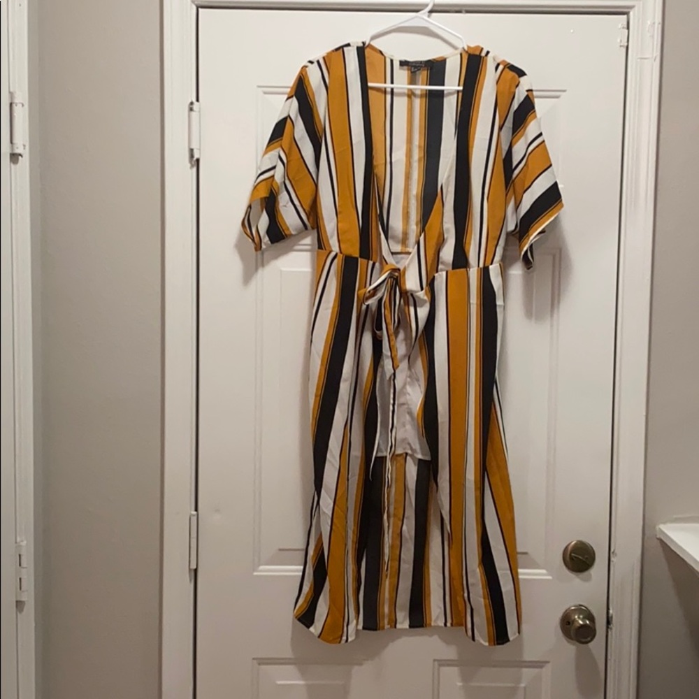 FOREVER 21 DRESS
